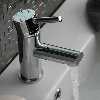 Wall Mounted Concealed Valve Wash Basin Faucet With Thermostatic Control